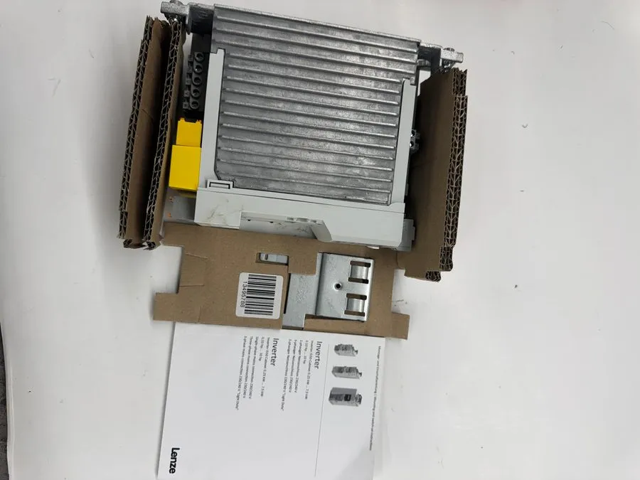 Частотный преобразователь Lenze I55AE125B1A010002S Variable Frequency Drive 230/ — фото лота 1