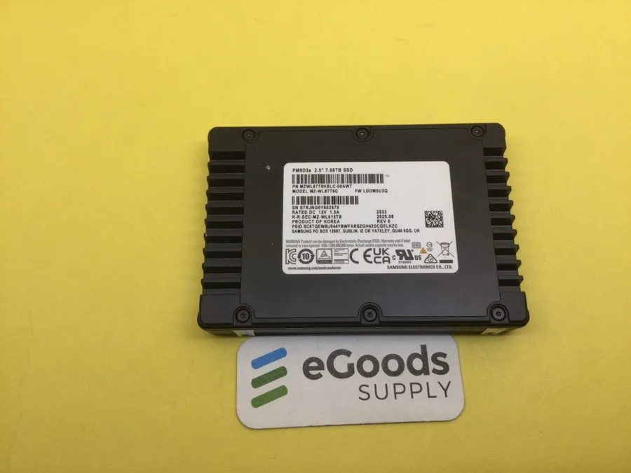 SSD-накопитель MZ-WL67T6C Samsung PM9D3a 7.68TB PCIE 5.0 X4 Nvme 2.5inch SSD