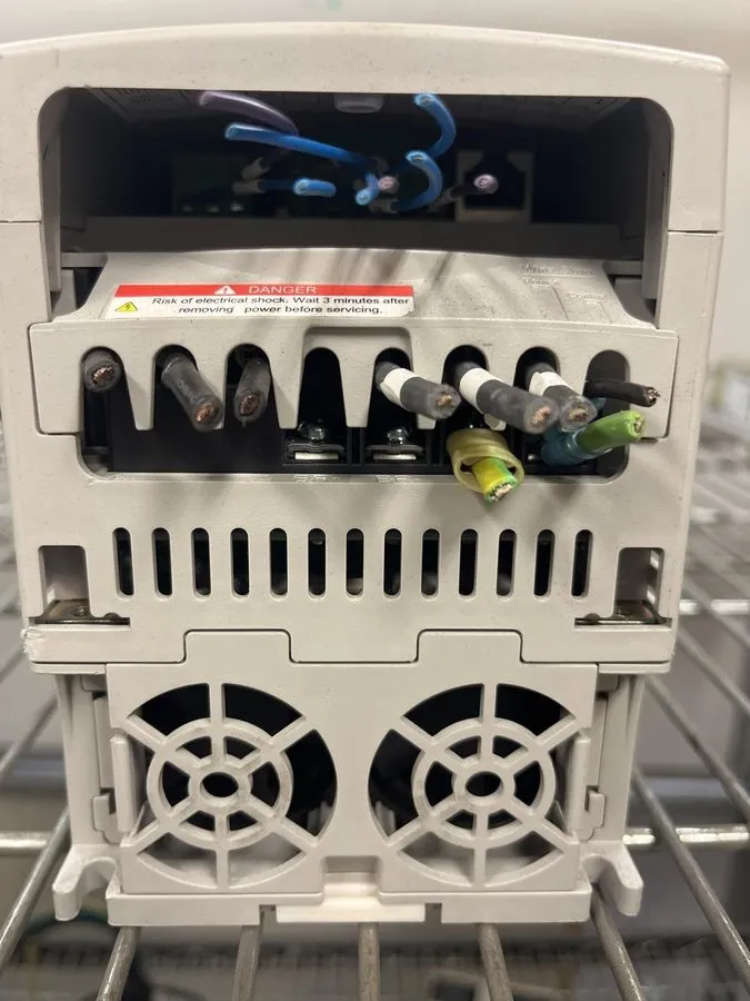 Частотный преобразователь ALLEN-BRADLEY POWERFLEX 4 22A-B017N104 AC DRIVE 5HP 24