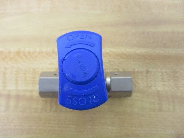 Клапан Swagelok 6LVV-DPFR4-P Diaphragm Valve 1/4" FVCR Stainless Steel
