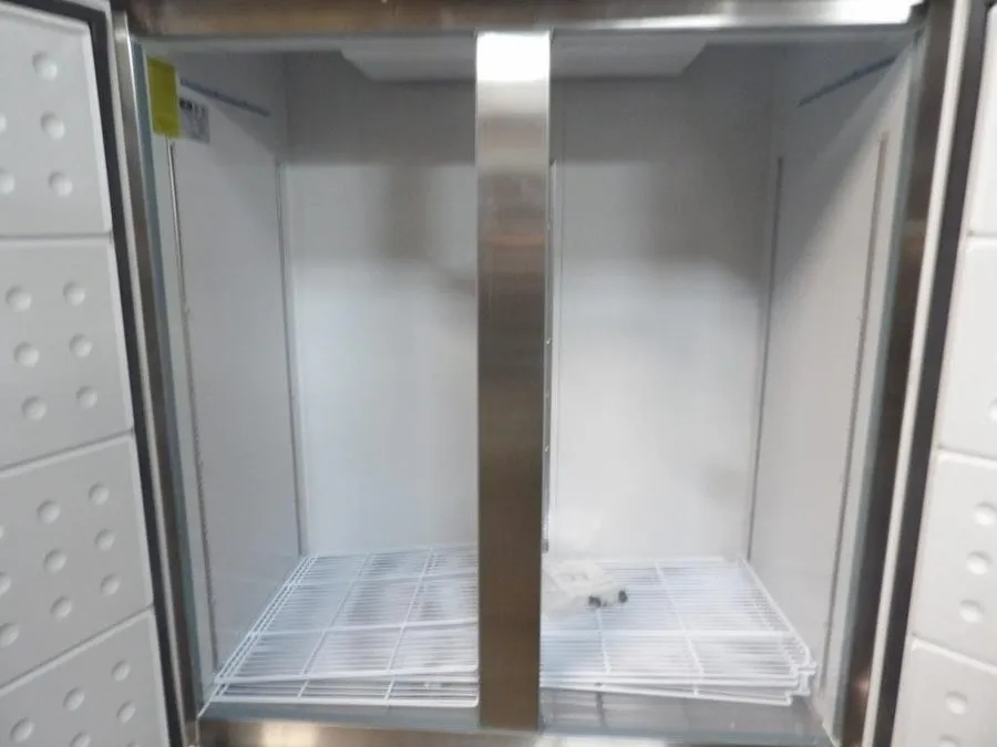 Холодильный шкаф Arctic Air AR49EZ Two Door Commercial Reach-In Refrigerator 49 — фото лота 1