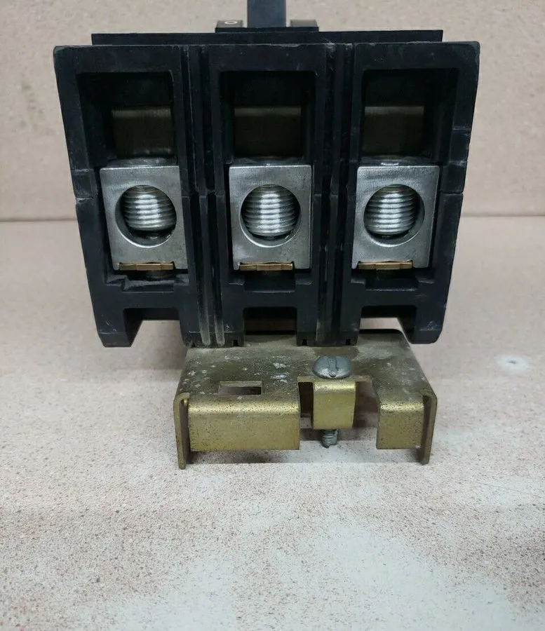 Автоматический выключатель Square D I-Line KC34225 3 Pole 225 Amp 480V Circuit B