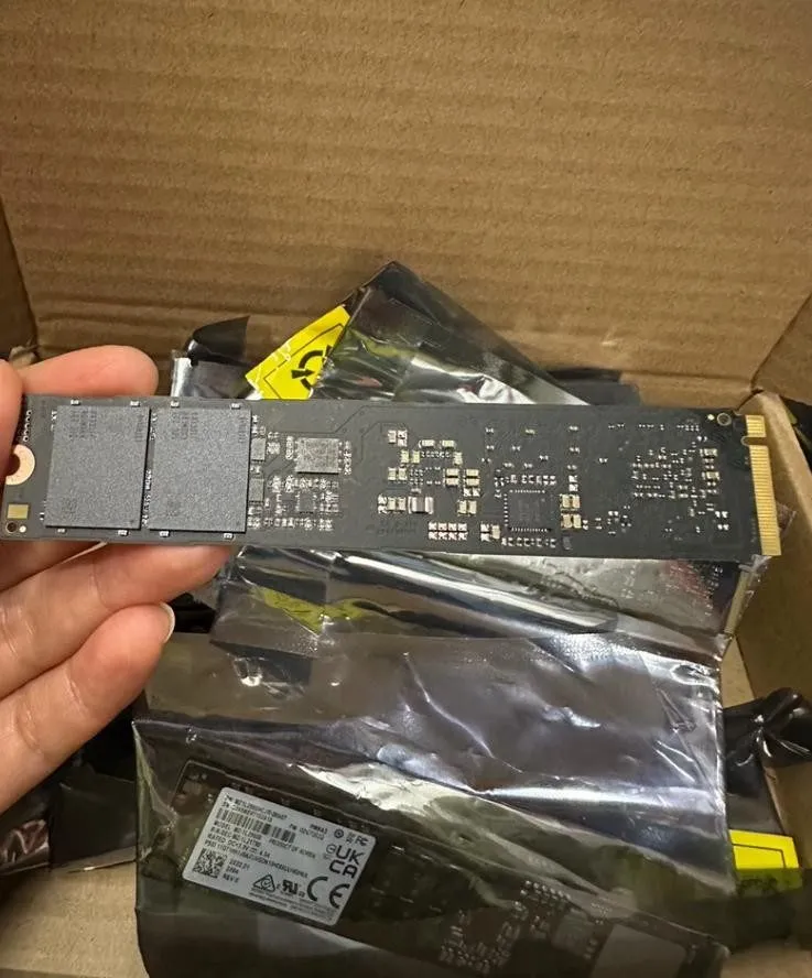 SSD-накопитель Samsung PM9A3 M.2 22x110mm 960GB PCIe 4.0 x4 NVMe SSD MZ1L2960HCJ — фото лота 2