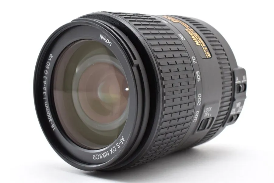 Объектив Nikon AF-S DX Nikkor 18-300mm F/3.5-6.3G ED VR Zoom Lens #L299
