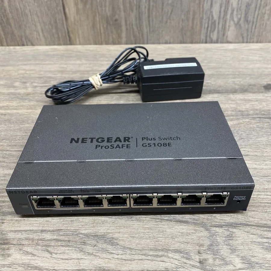 Коммутатор Netgear GS108E Switch