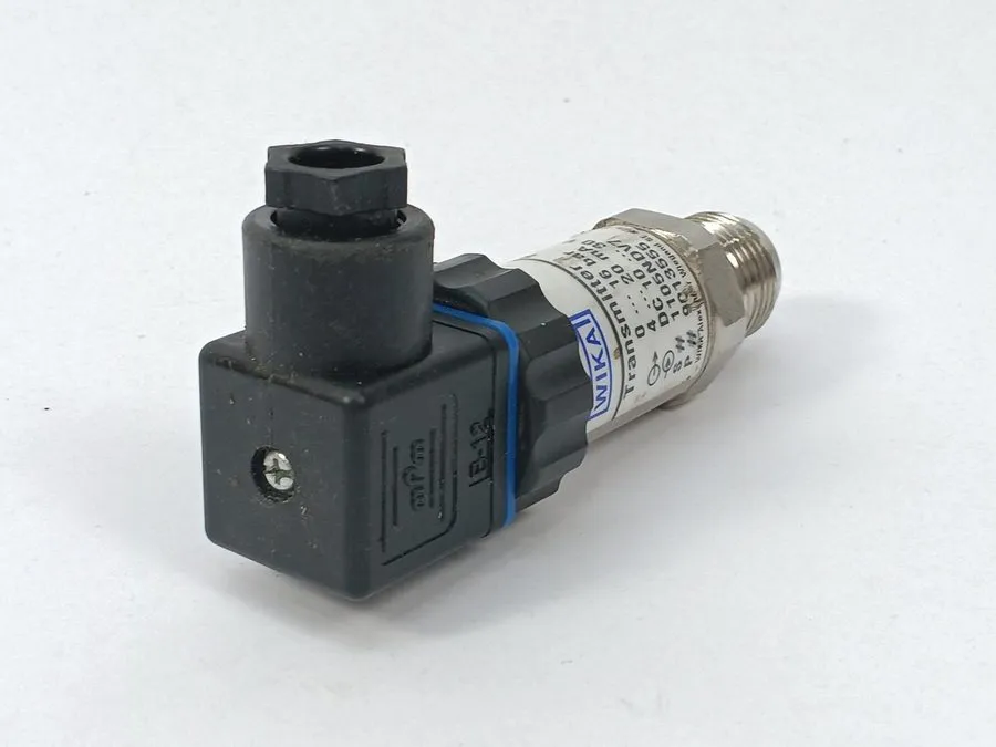 Датчик давления WIKA S-10 Pressure Transmitter 9013555 10-30V DC 4-20 mA