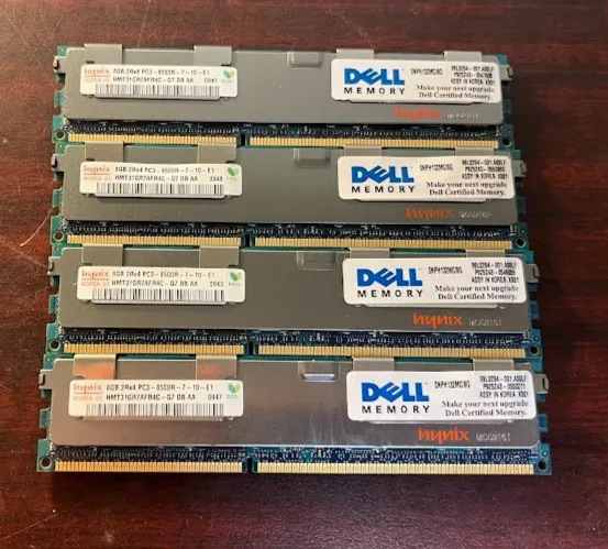 Модуль памяти SK Hynix 8GB 2Rx4 DDR3-1066 ECC RDIMM HMT31GR7AFR4C-G7