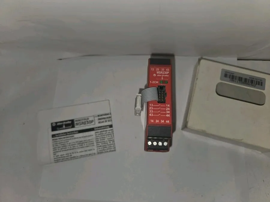 Реле безопасности Allen Bradley 440R-H23180 /B MSR230P Safety Relay 24VDC 2W 3A