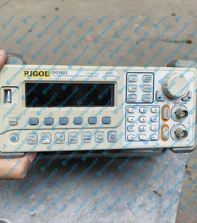 Генератор сигналов RIGOL DG1022 FUNCTION/ARBITRARY WAVEFORM GENERATOR 25 MHz,2CH