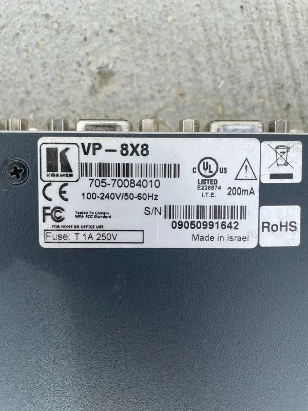 Матричный коммутатор KRAMER 8X8 VGA / UXGA MATRIX SWITCHER VP-8X8 — фото лота 1