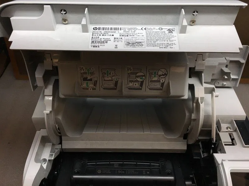 Лазерный принтер HP LaserJet 600 M601 CE989A Workgroup Laser Printer 512MB w/ To