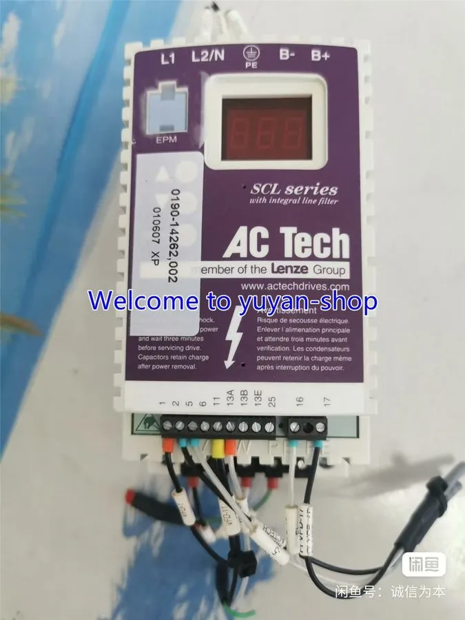 Электропривод LENZE AC TECH SL205S 0.37KW 208/240V 1 PH VARIABLE FREQUNECY DRIVE