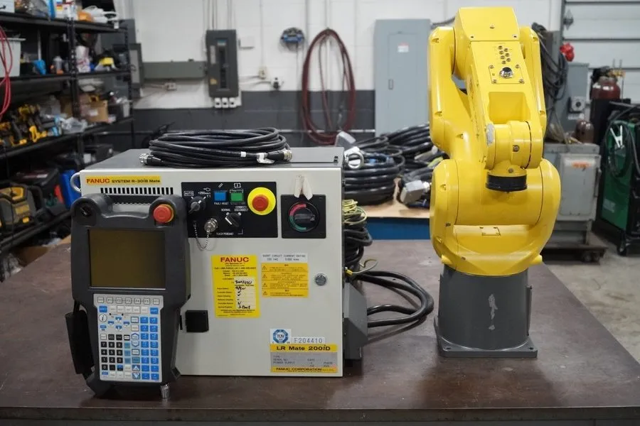 Робот Fanuc V9.10P/05 Robot LR Mate Handling Tool & Documentation R-30iB