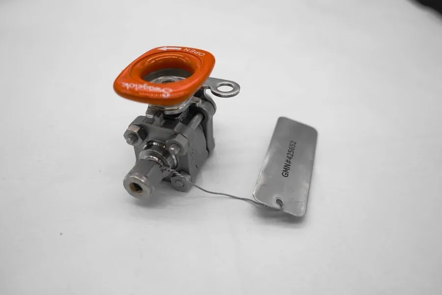 Клапан Swagelok 1/4" Ball Valve SS-65TS12-JLK — фото лота 2
