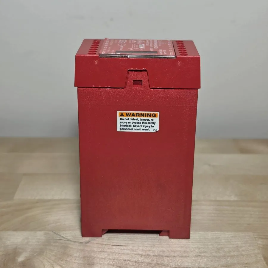 Реле безопасности Allen Bradley MSR15D Safety Relay 440R-M23048 24V AC DC — фото лота 2