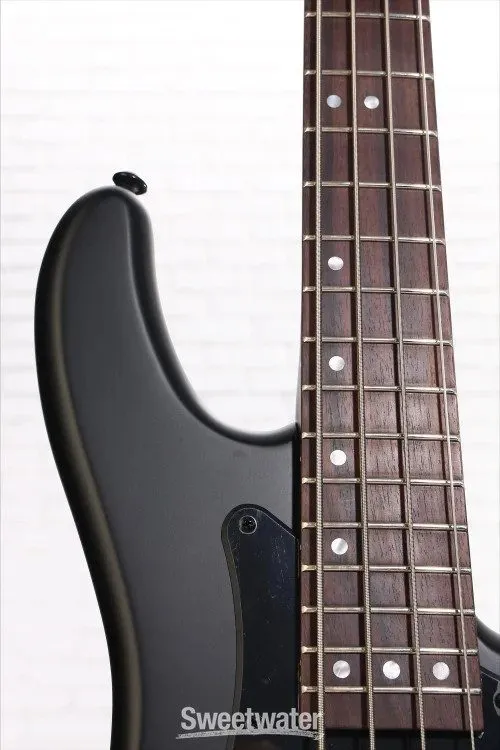 Лабораторный прибор Schecter Stiletto Stealth-4 Bass Guitar Satin Black — фото лота 2
