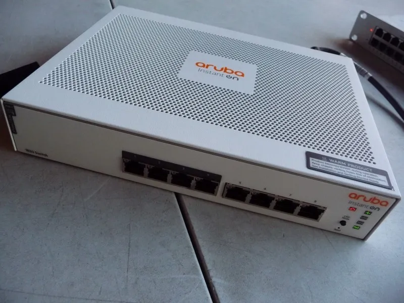 Коммутатор Aruba Instant On 1830 Switch JL811A 8-Port PoE