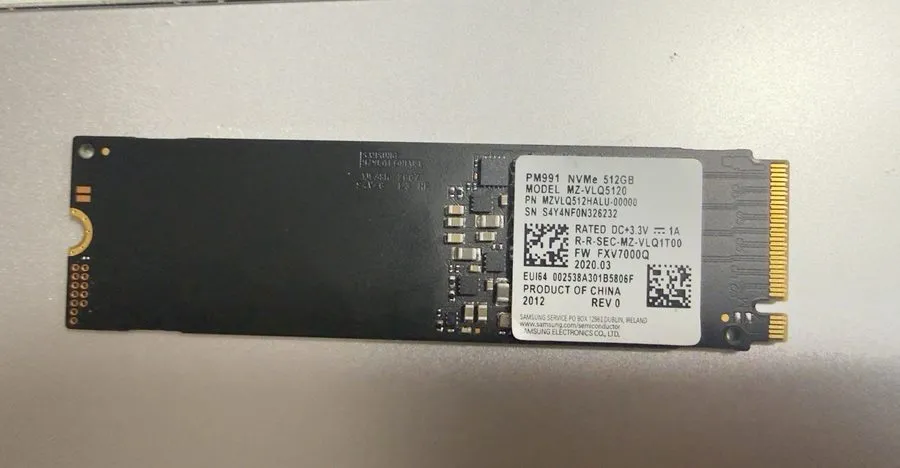 SSD-накопитель Samsung PM991 NVMe 512GB M.2 2280 SSD MZVLQ512HALU-000H1 MZ-VLQ51