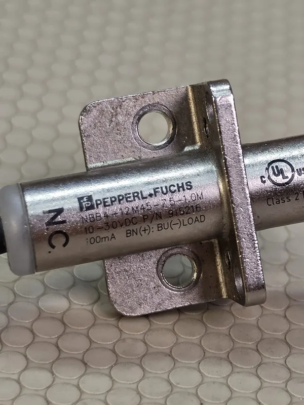 Датчик приближения PEPPERL NBB4-12M45-Z5-1.0M INDUCTIVE PROXIMITY SENSOR Switch 
