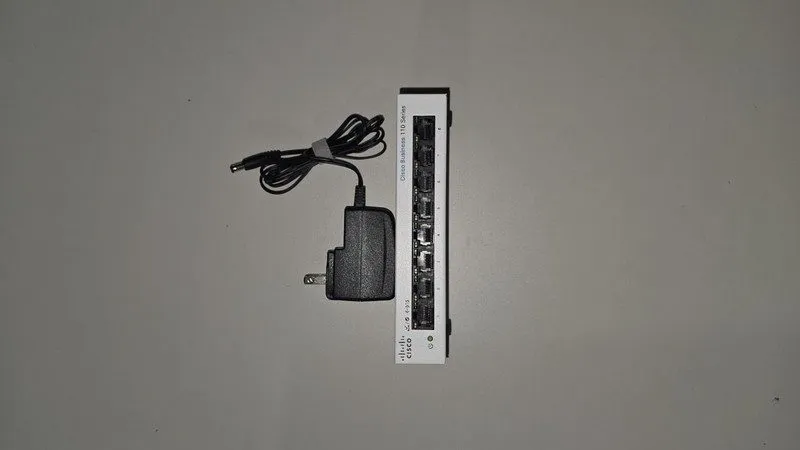 Коммутатор Cisco Business CBS110-8T-D Unmanaged Switch, 8 Port GE, Desktop
