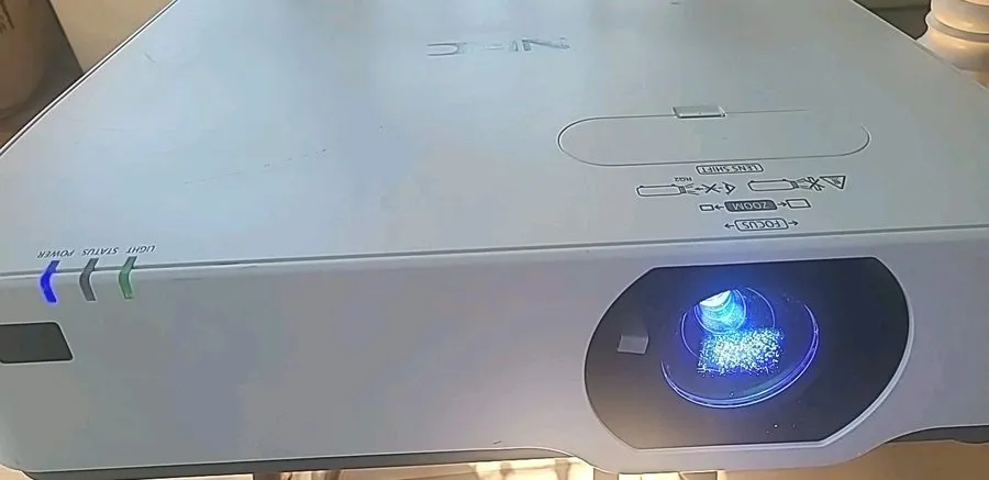 Проектор NEC NP-P525UL WUXGA 5200 Lumens Laser 3LCD Projector 3195 Hours