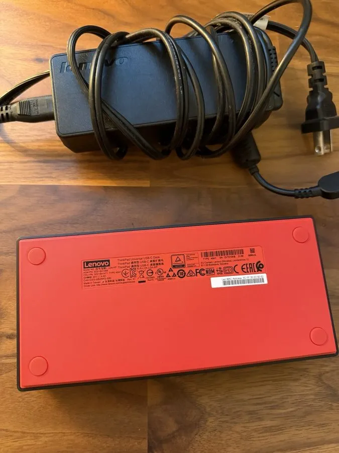 Док-станция Lenovo ThinkPad Universal USB-C Dock 90W Laptop Docking Station 40AY — фото лота 1