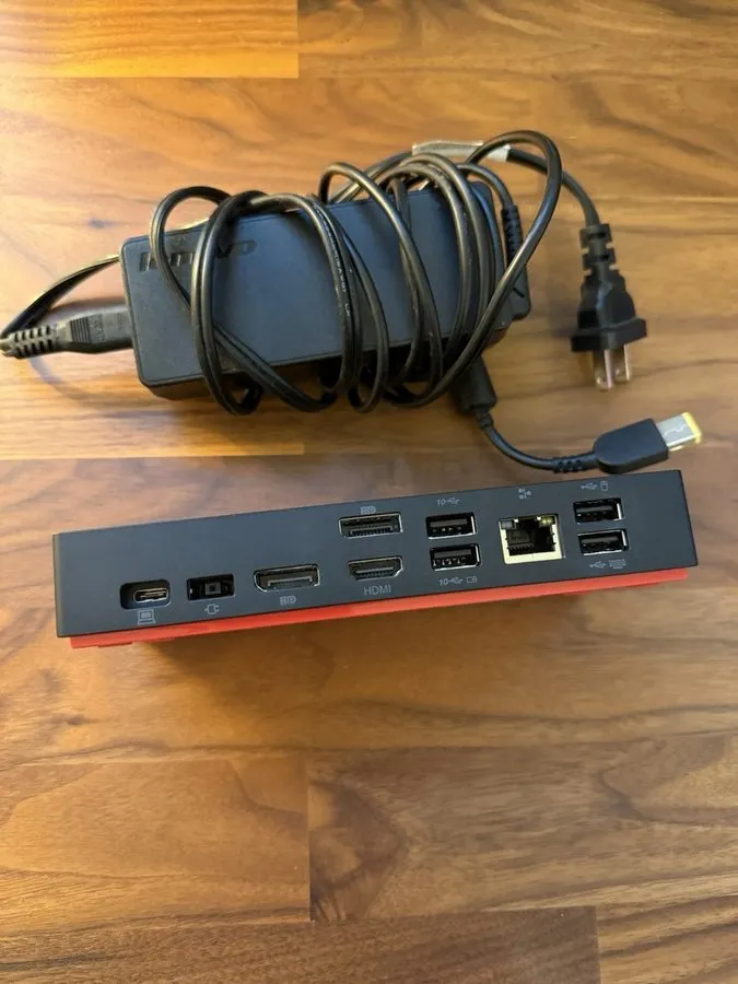 Док-станция Lenovo ThinkPad Universal USB-C Dock 90W Laptop Docking Station 40AY — фото лота 2