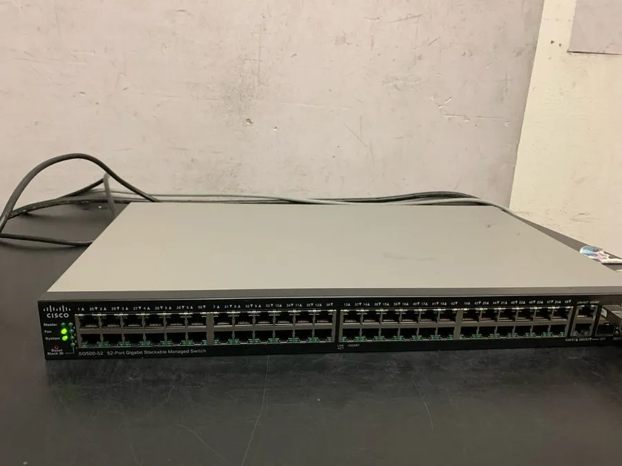 Коммутатор Cisco SG500-52-K9 V02 52-Port Gigabit POE Stackable Managed Switch