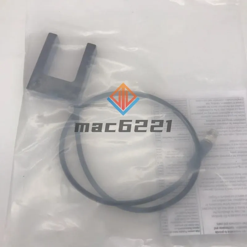 Фотоэлектрический датчик Omron E3Z-G81-M3J Groove Photoelectric Sensor 12-24VDC