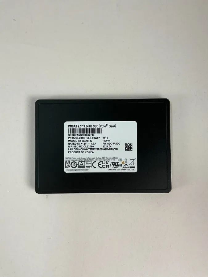 SSD-накопитель MZ-QL23T80 Samsung PM9A3 Series 3.84TB PCI-E NVMe U.2 2.5 SSD MZQ