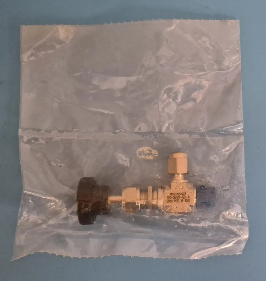 Клапан Swagelok SS-0VM2-S2-A 316 5000 PSIG 600°F Integral-Bonnet Needle Valve — фото лота 1