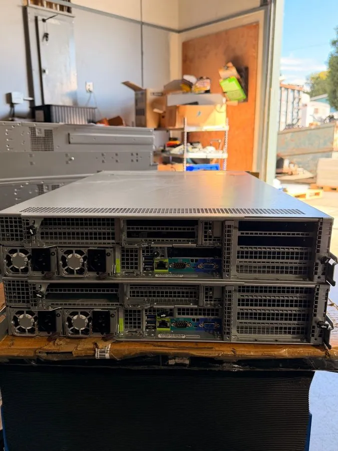 Сервер Supermicro AS-2023US-TR4 EPYC H11DSU-iN 12x 3.5" 2U Server NVMe w/2.5" Re