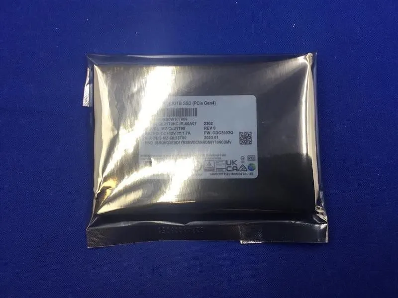 SSD-накопитель Samsung PM9A3 1.92TB U.2 SSD PCIE 4.0 NVME MZ-QL21T90 MZQL21T9HCJ