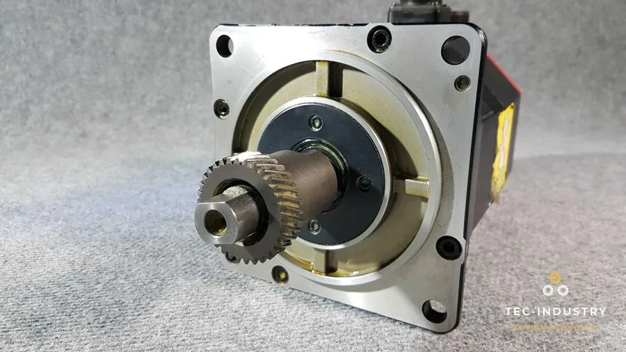 Серводвигатель FANUC AC SERVO MOTOR A06B-0347-B256 (NO ENCODER)