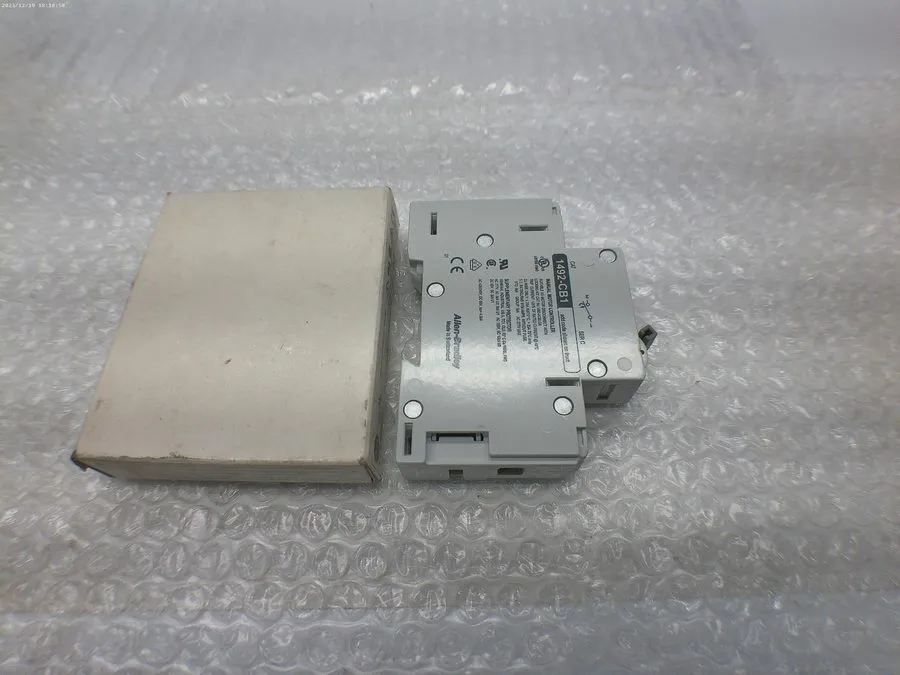 Автоматический выключатель Allen Bradley 1492-CB1G100 Circuit Breaker 1 Pole 10A