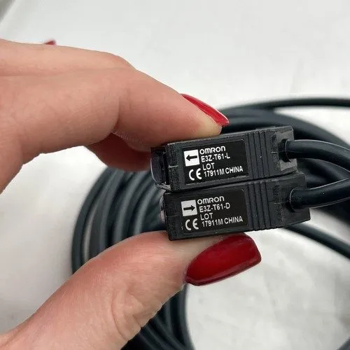Датчик Omron E3Z-T61-D Sensor 12 To 24 VDC — фото лота 1