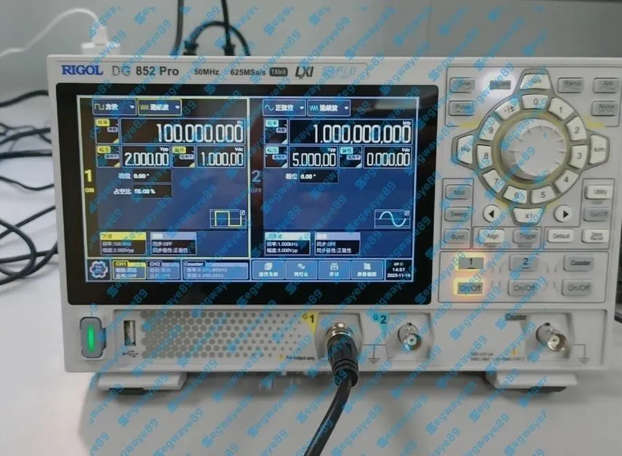 Генератор сигналов 7'' Touch Screen RIGOL DG852 Pro 50MHz Dual Channel Arbitrary