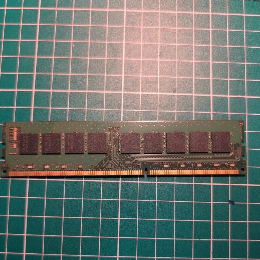 Модуль памяти Samsung 8GB DDR3-1600 ECC UDIMM PC3-12800E Server RAM M391B1G73BH0 — фото лота 1