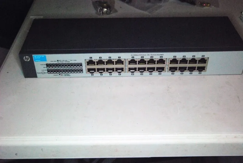 Коммутатор HPE J9663A Switch
