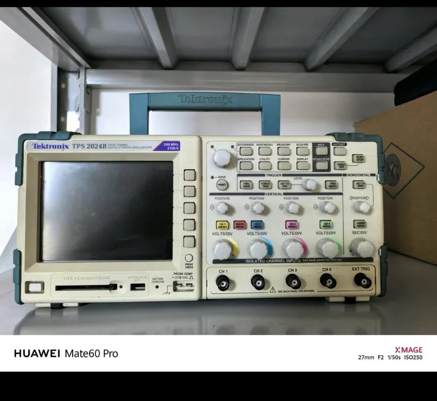 Осциллограф Tektronix TPS2024B 200MHz 2GS/s 4CH Oscilloscope Digital Storage