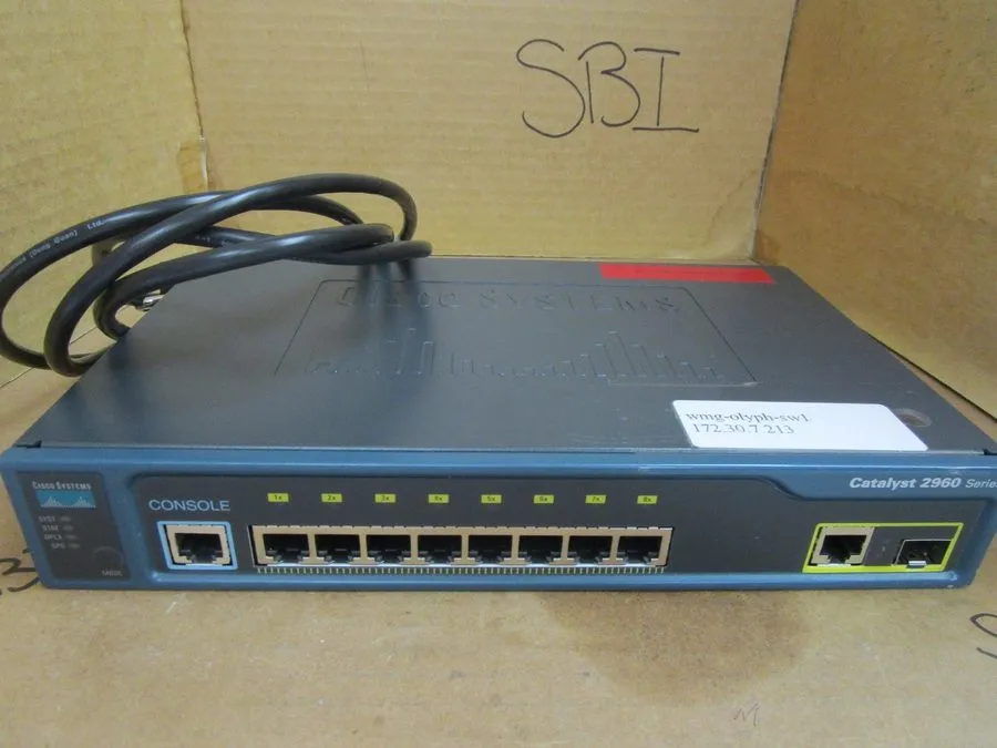 Коммутатор Cisco Systems 8-Port Ethernet Switch WS-C2960-8TC-L V01
