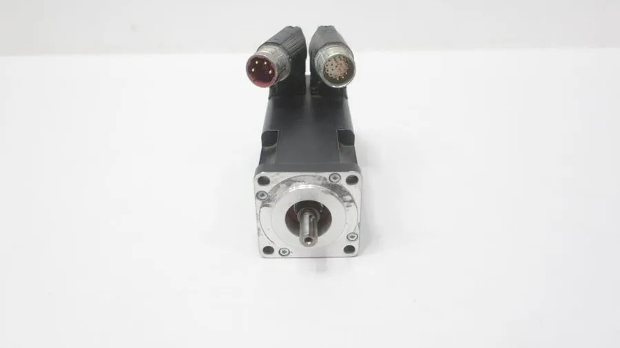 Серводвигатель ALLEN BRADLEY MPL-B1530U-VJ72AA SERVO MOTOR