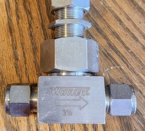 Клапан Whitey Swagelok SS-8VS8 Tube End Bonnet Needle Valve 5000 PSI WOG 1/2"