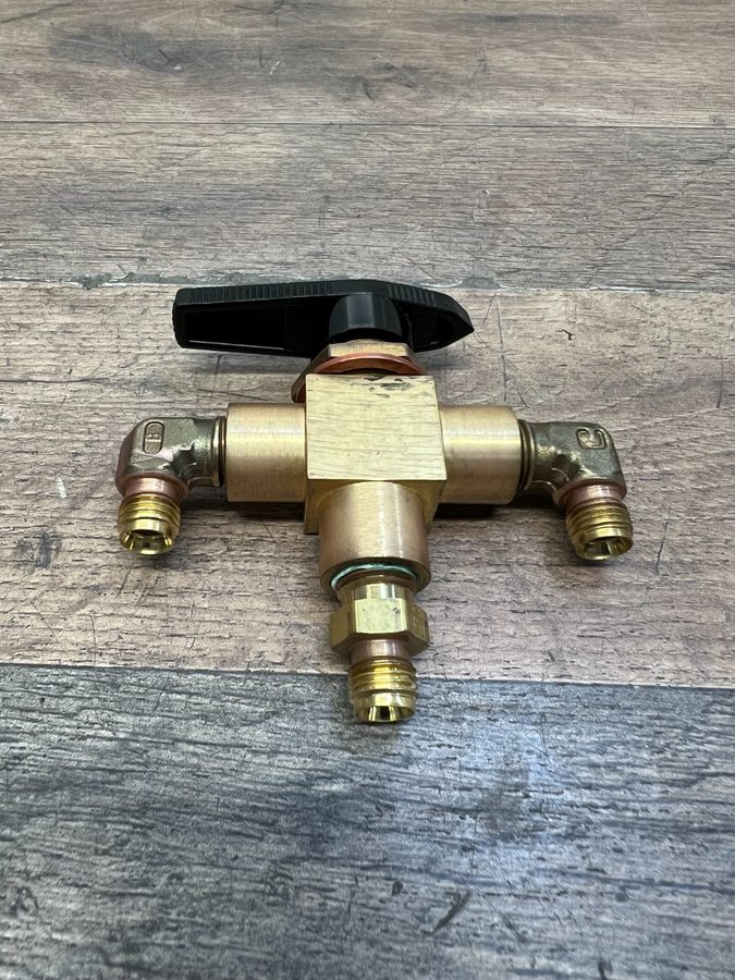 Клапан Swagelok B-43XF4 Brass 1-Piece 40 Series 3-Way Ball Valve FNSP