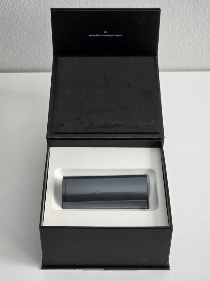 Монитор Dell UltraSharp WB7022 Webcam colour 8.3 MP 3840 x 2160 USB
