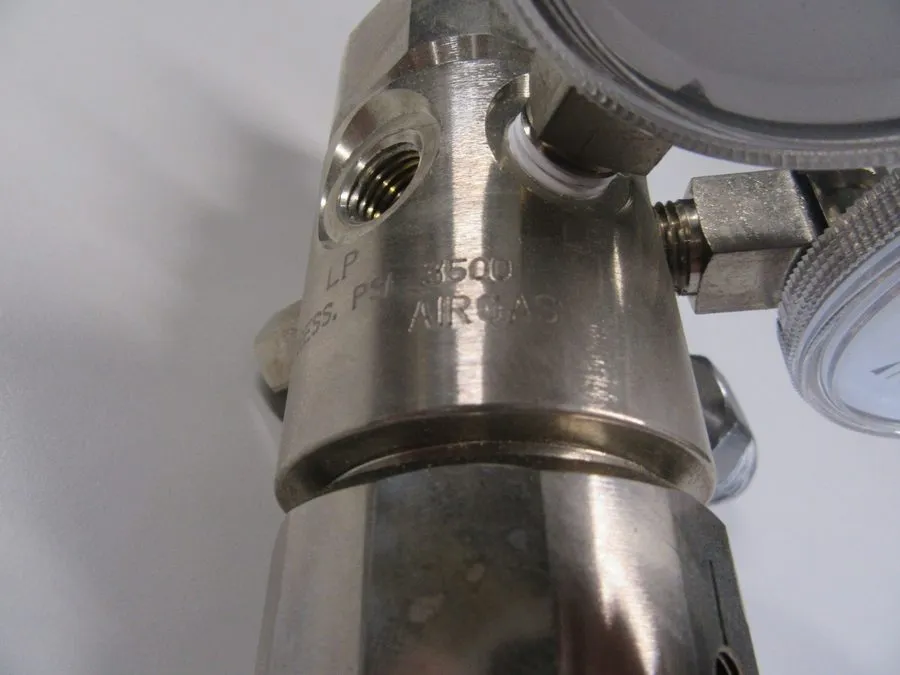 Трубопроводная арматура Airgas 2-Stage Pressure Regulator, 3000 psi inlet pressu — фото лота 2