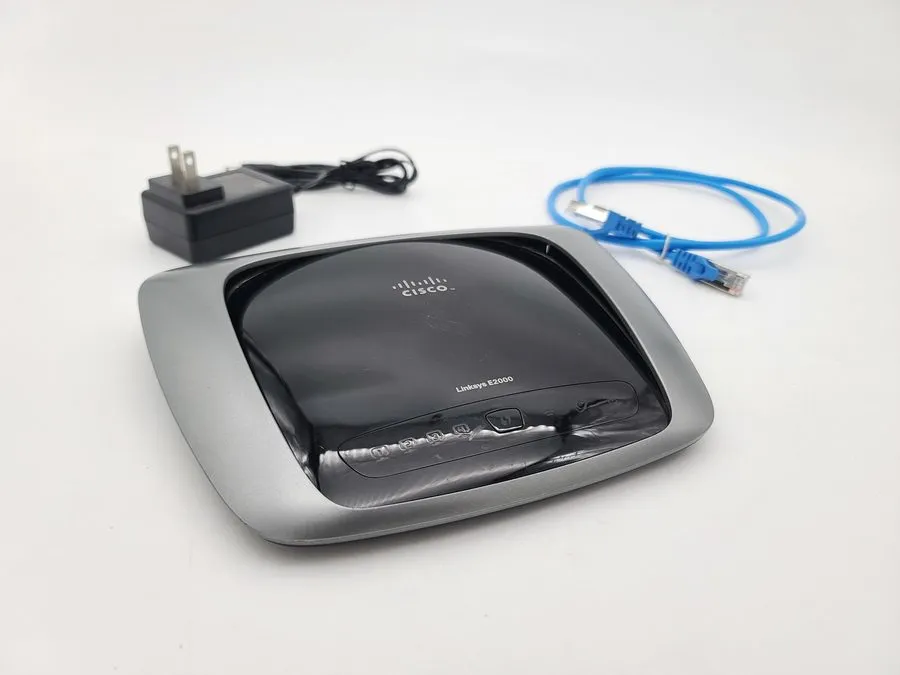Маршрутизатор Cisco Linksys E2000 Wireless N Router 300 Mbps 4-Port Gigabit
