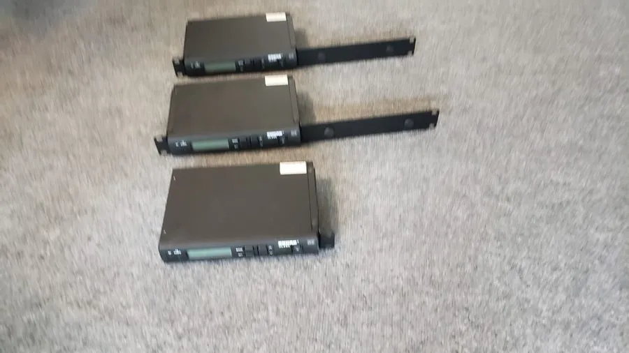 Радиосистема Shure ULXS4 470-506 MHz-G3 Model Wireless Microphone Receiver