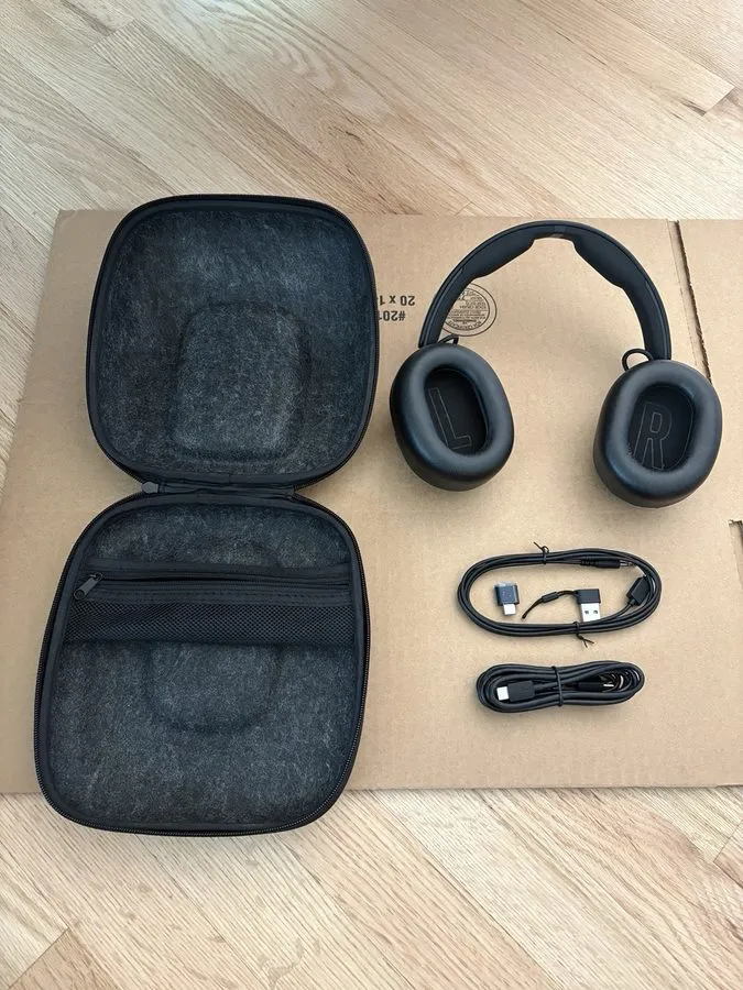 VoIP-шлюз Poly Voyager 4310 UC Wireless Headset BT700 USB-C Dock Noise Cancellin