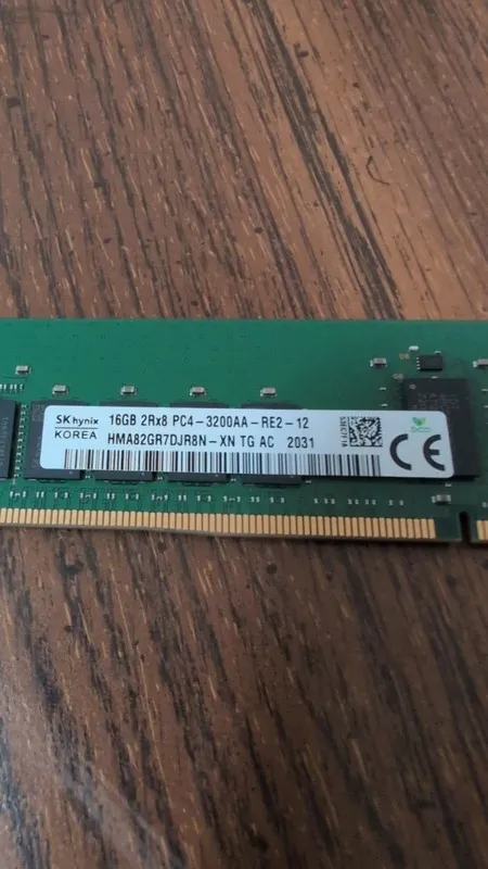 Модуль памяти Samsung 16GB 2RX8 PC4-3200AA-RE2-12 DDR4 3200 ECC RDIMM Server Wor